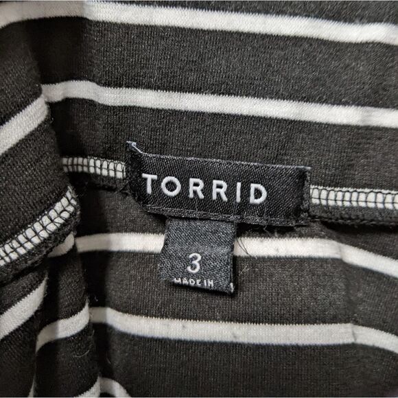 TORRID Black White Striped Circle Skater Skirt 3X - Picture 5 of 9